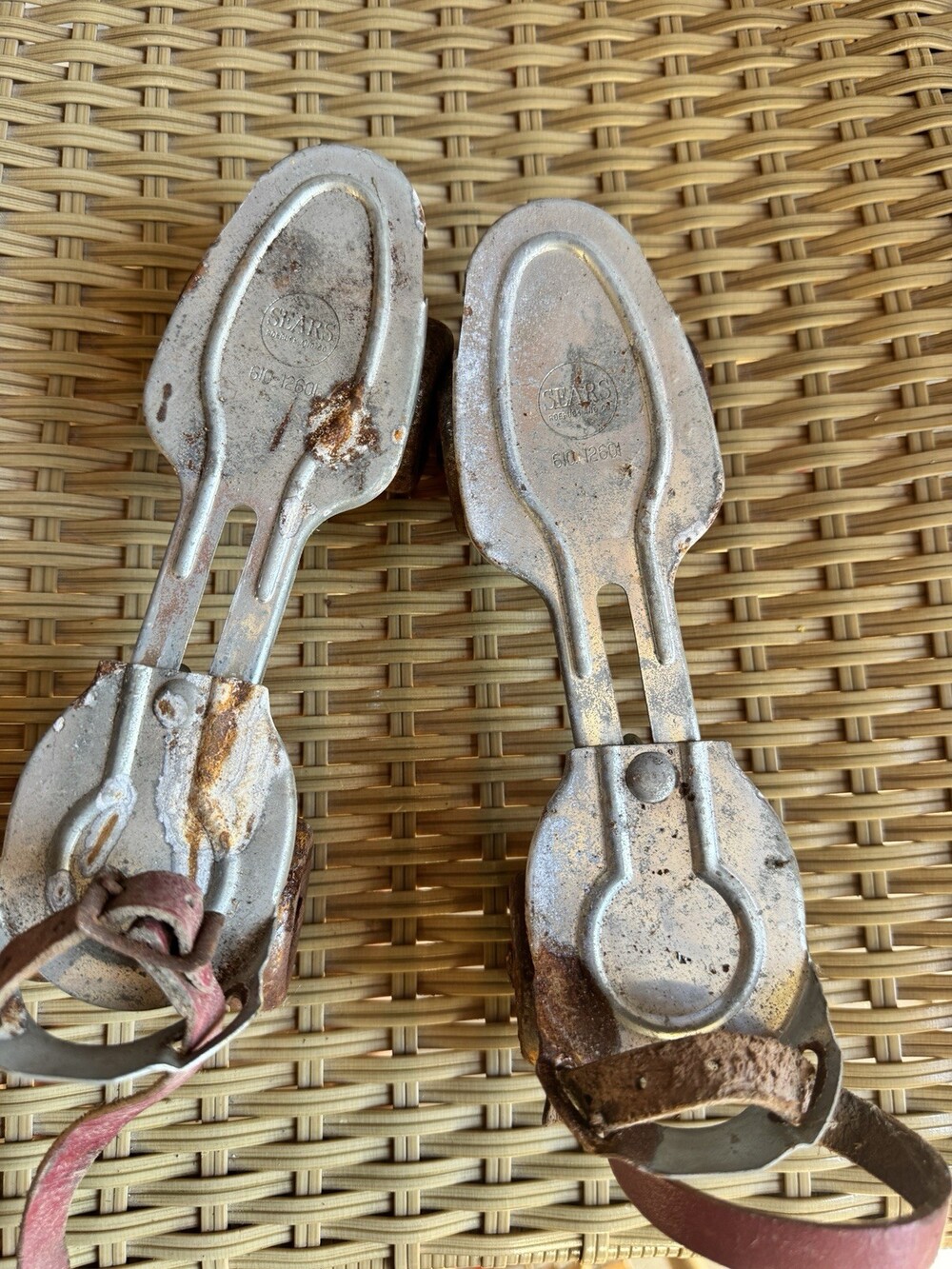 Vintage Sears Roebuck 610-12601 Metal Roller Skates Leather Straps Adjustable